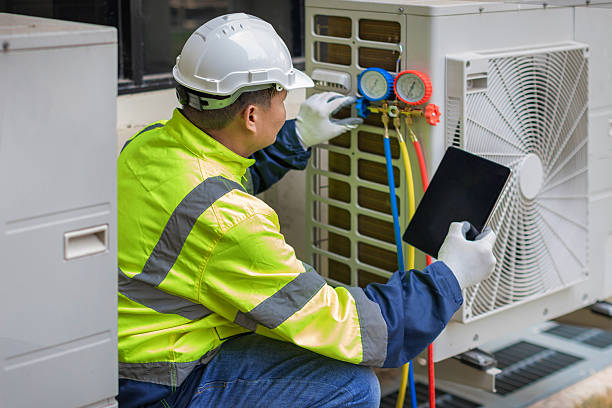 Professional Hvac technician working in Eagle Mountain, UT